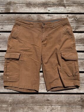Men's Cargo Shorts in Brown - Classic Utility Style